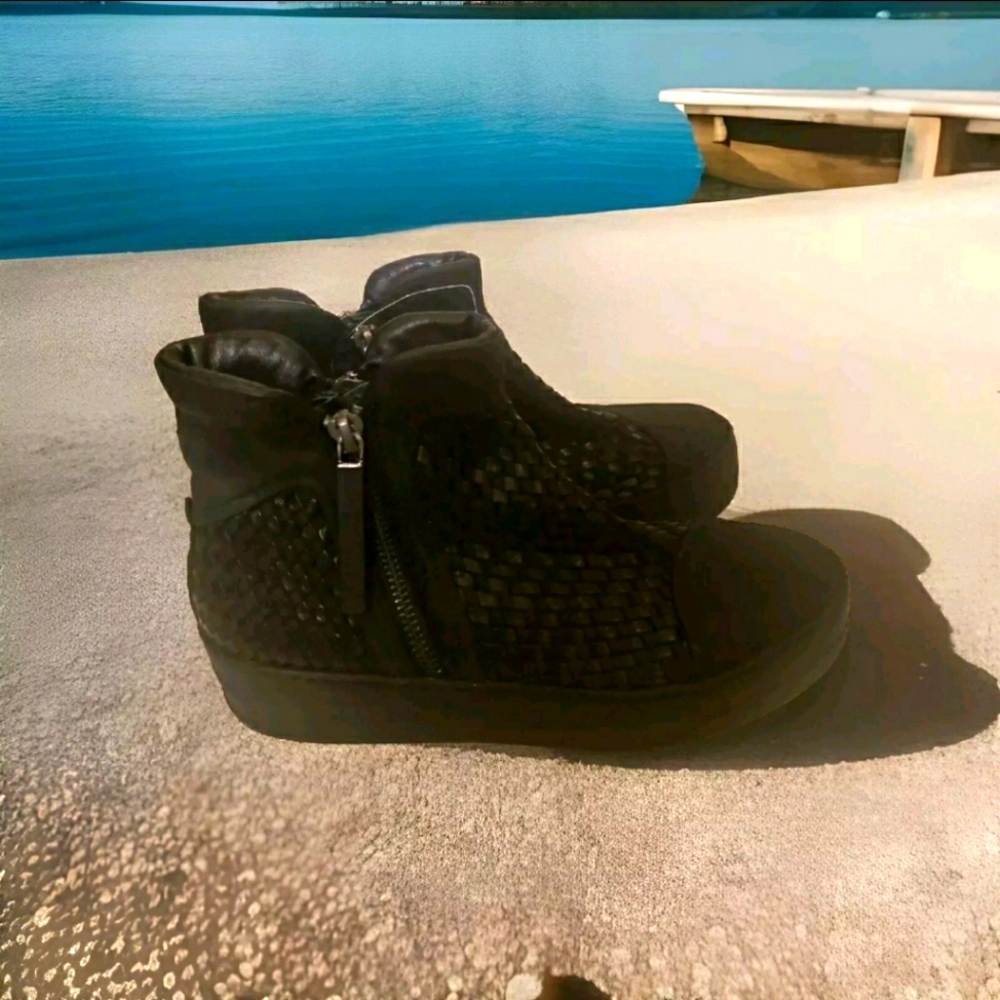 Bruno Bordese Woman's Black Leather Ankle Boots 5.5